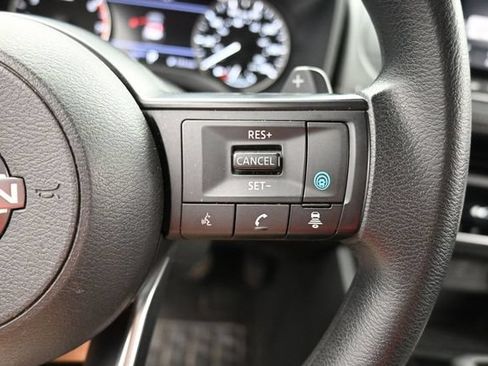 Used 2024 Nissan Rogue SV FWD image 25
