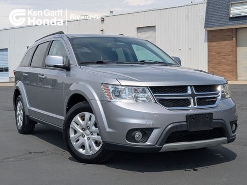 Used 2019 Dodge Journey SE w/ Premium Group FWD image 1