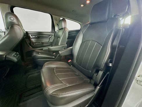 Used 2015 Chevrolet Traverse LTZ AWD/4WD image 29