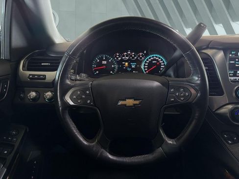 Used 2018 Chevrolet Suburban Premier AWD/4WD image 14