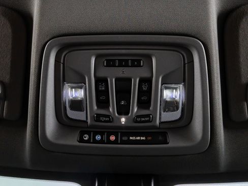 Used 2021 GMC Sierra 2500 Denali w/ Denali Black Diamond Edition image 26