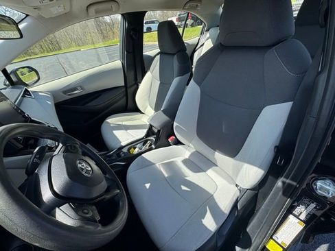 Used 2020 Toyota Corolla L image 11