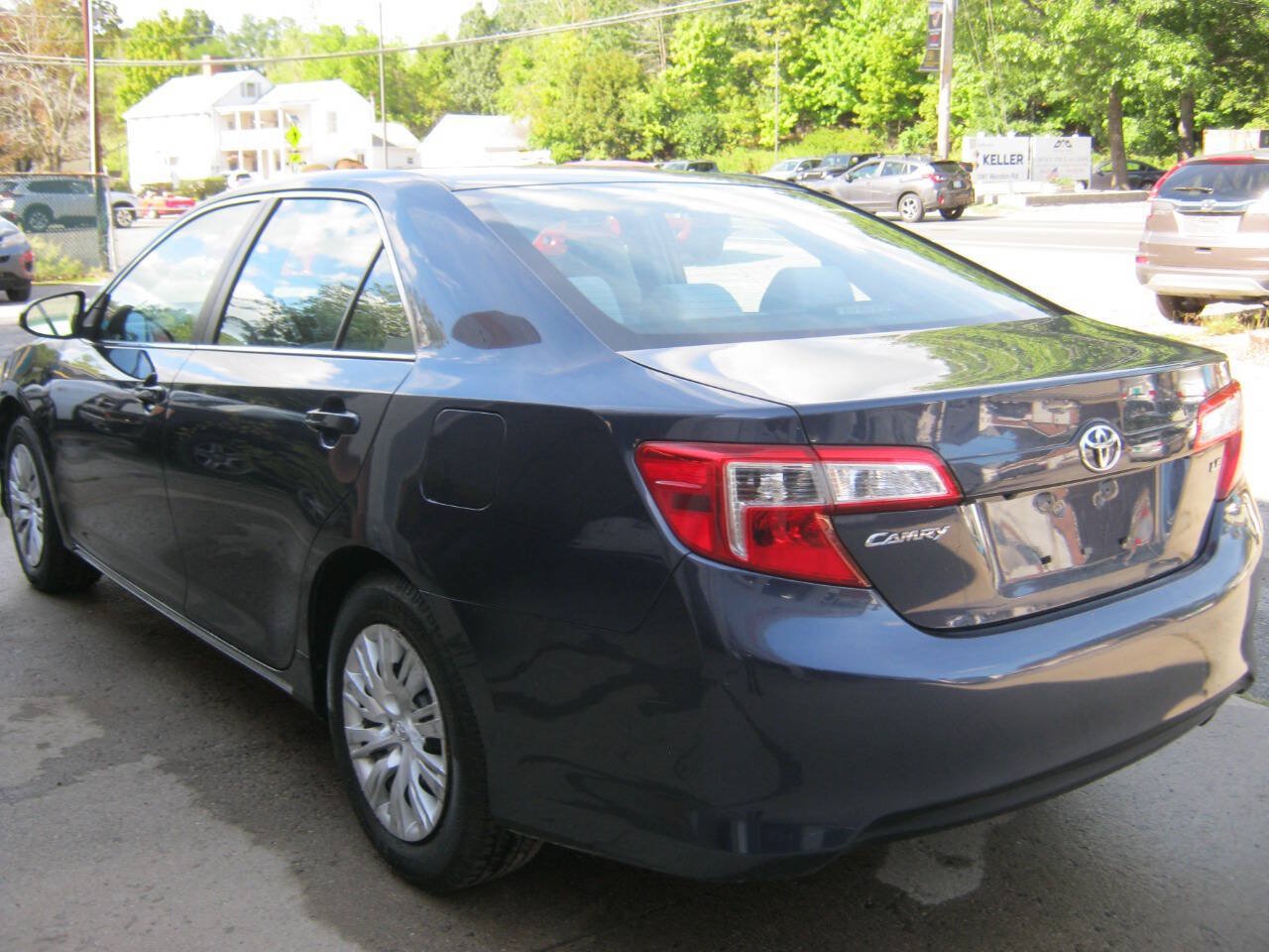 Used 2014 Toyota Camry LE FWD image 7
