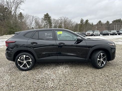 New 2026 Chevrolet Trax RS w/ Sunroof Package FWD image 12