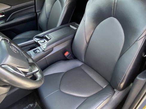 Certified 2024 Toyota Grand Highlander FWD image 28