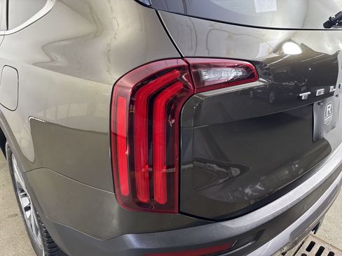 Used 2022 Kia Telluride EX w/ EX Premium Package FWD image 31
