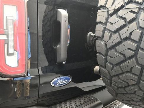 Used 2023 Ford Bronco Wildtrak AWD/4WD image 18