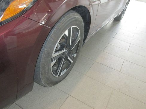 Used 2024 Nissan Sentra SV image 14