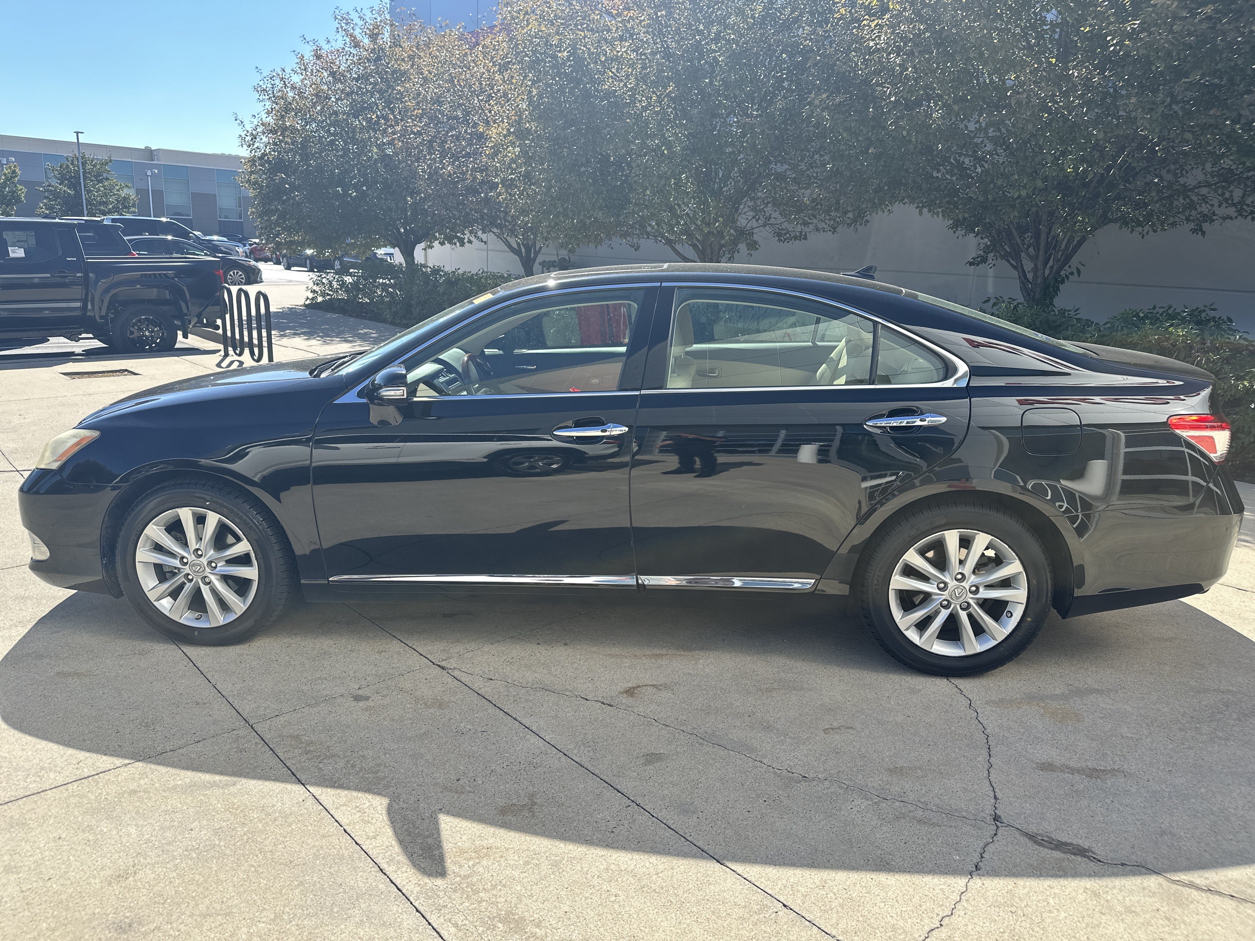 Used 2010 Lexus ES 350 FWD image 9