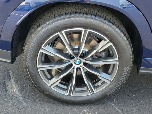Used 2026 BMW X6 xDrive40i w/ Premium Package AWD/4WD image 7