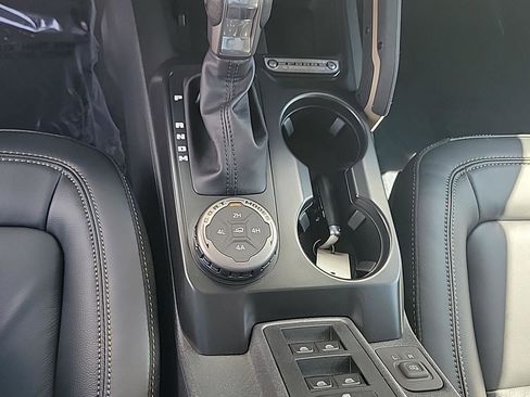 New 2026 Ford Bronco Badlands AWD/4WD image 16