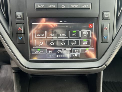 Used 2024 Subaru Crosstrek 2.0i AWD/4WD image 21