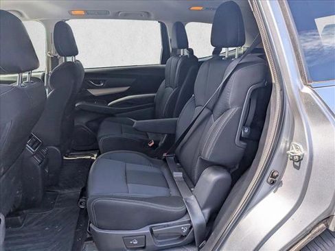Used 2021 Subaru Ascent Premium w/ Convenience Package AWD/4WD image 14