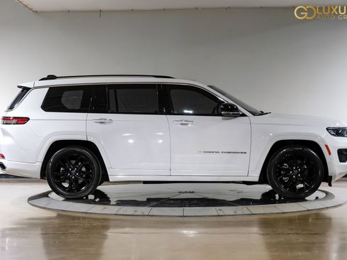Used 2023 Jeep Grand Cherokee L Overland image 9