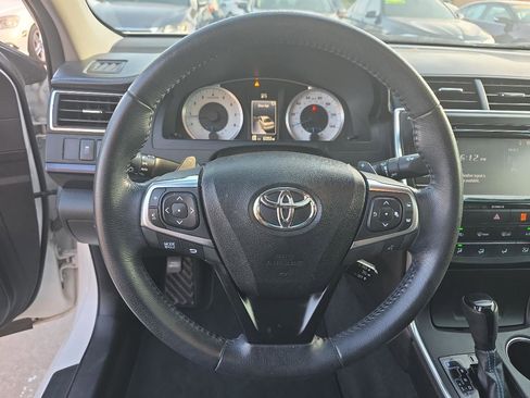 Used 2016 Toyota Camry SE FWD image 14