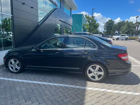 Used 2011 Mercedes-Benz C 300 Sedan image 9