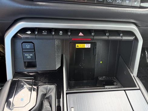 Used 2024 Toyota Sequoia Platinum AWD/4WD image 55
