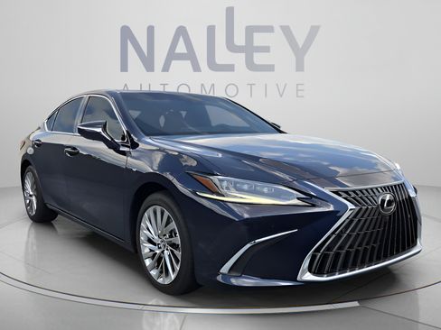 Used 2023 Lexus ES 300h Ultra Luxury w/ Accessory Package (Z2) FWD image 7