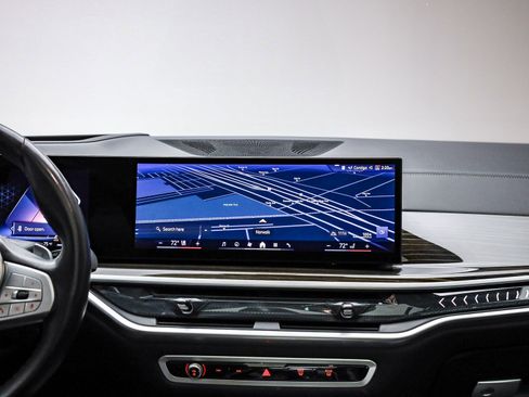 Certified 2024 BMW X7 xDrive40i image 15