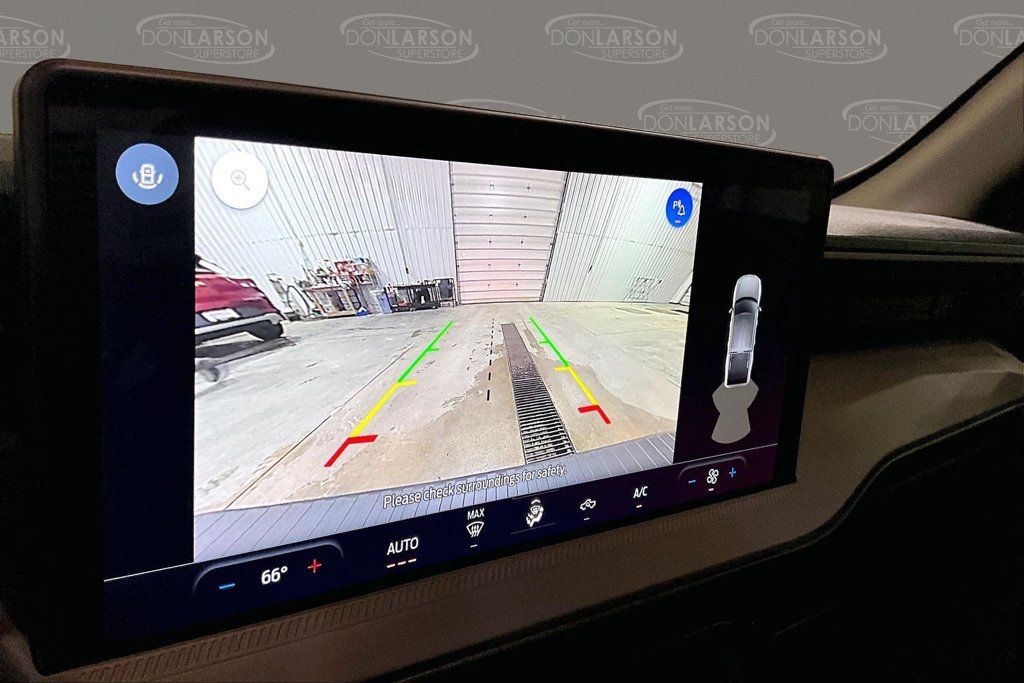 Used 2025 Ford Maverick Lobo AWD/4WD image 36