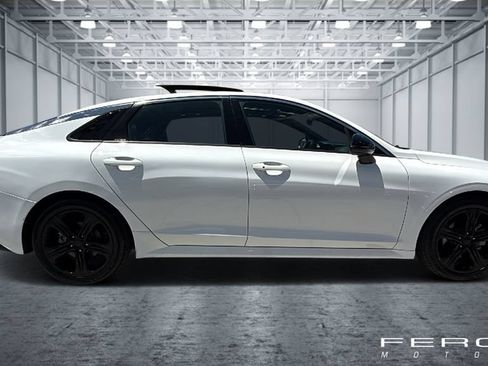 Used 2021 Kia K5 GT-Line AWD/4WD image 6