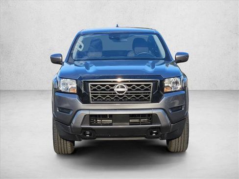 Used 2024 Nissan Frontier SV AWD/4WD image 2