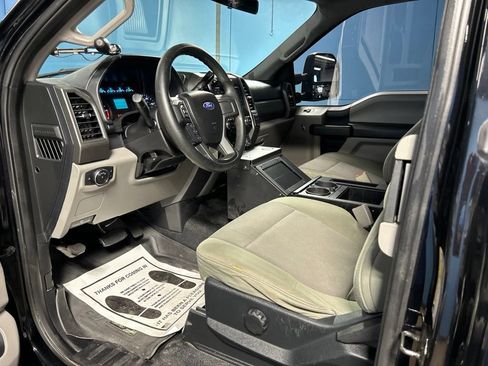Used 2018 Ford F250 XL w/ Power Equipment Group AWD/4WD image 14