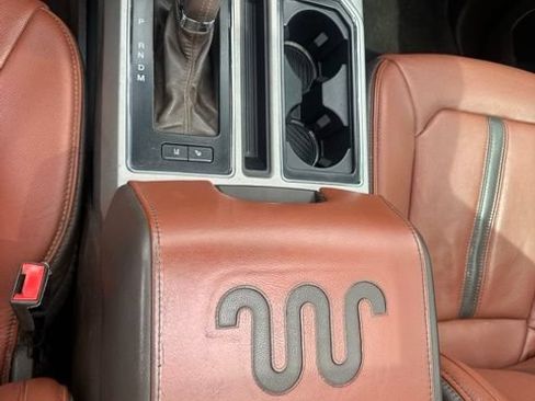 Used 2018 Ford F150 King Ranch w/ Equipment Group 601A Luxury AWD/4WD image 17