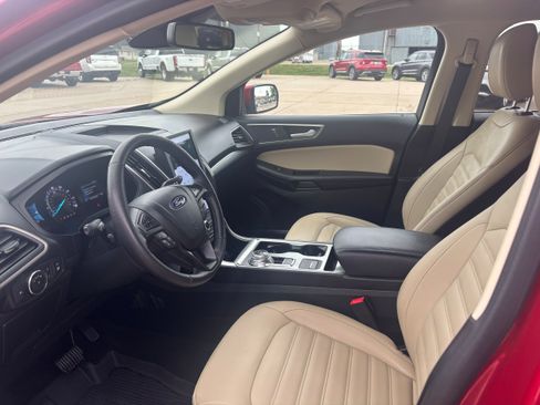 Used 2022 Ford Edge SEL w/ Convenience Package AWD/4WD image 10