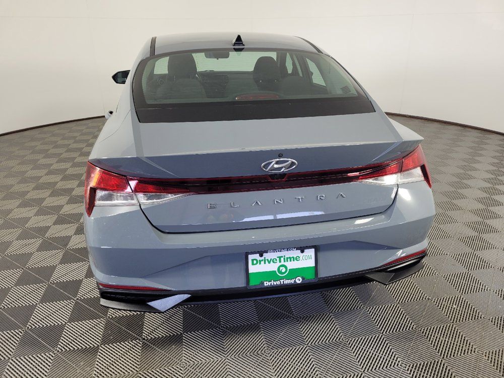 Used 2021 Hyundai Elantra SEL w/ Convenience Package FWD image 6
