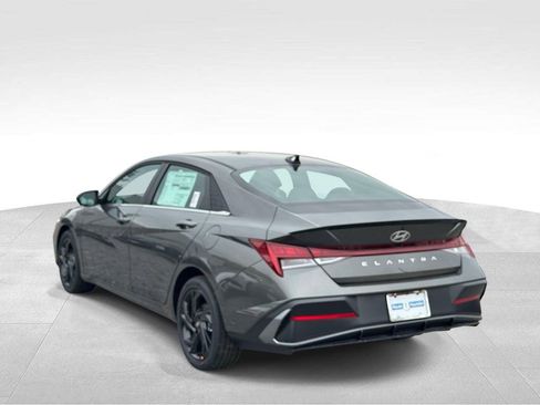 New 2026 Hyundai Elantra SEL Sport Premium w/ Cargo Package FWD image 3