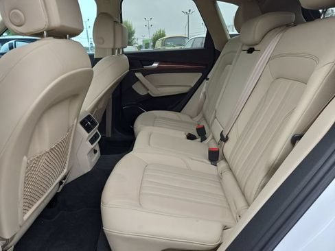 Used 2023 Audi Q5 2.0T Premium w/ Convenience Package AWD/4WD image 13