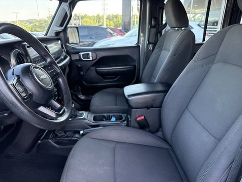 Used 2023 Jeep Wrangler Unlimited Sport AWD/4WD image 5