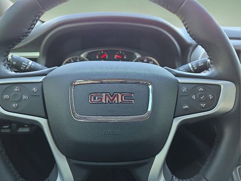 Used 2021 GMC Acadia SLT w/ LPO, Floor Liner Package image 24