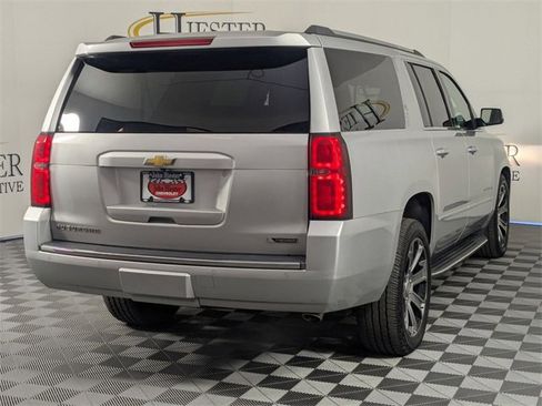 Used 2017 Chevrolet Suburban Premier image 7
