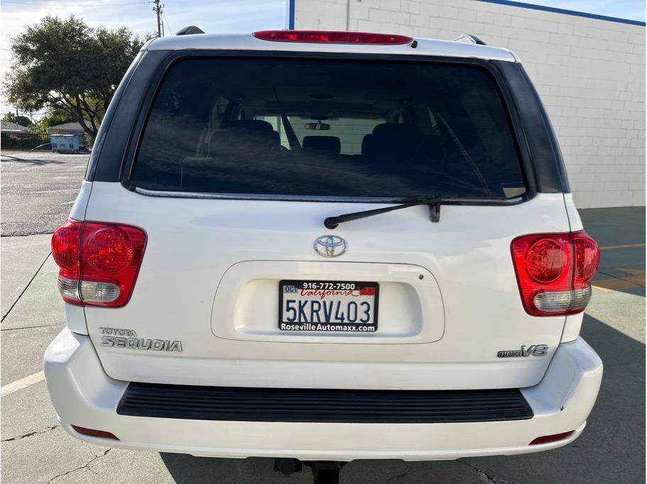 Used 2005 Toyota Sequoia SR5 RWD image 8