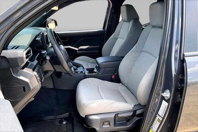 Certified 2026 Toyota Tacoma SR5 AWD/4WD image 8