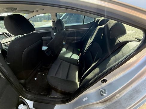 Used 2018 Hyundai Elantra SEL FWD image 10
