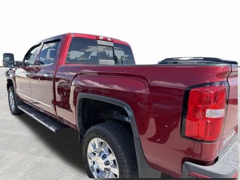 Used 2019 GMC Sierra 2500 Denali w/ Duramax Plus Package AWD/4WD image 4