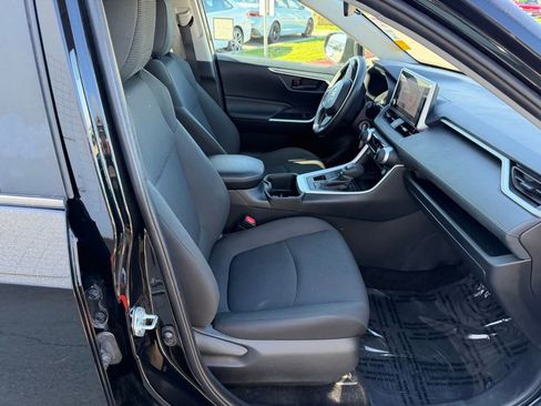 Used 2024 Toyota RAV4 LE image 19