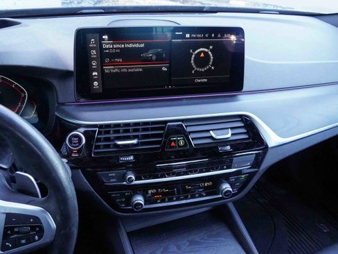 Certified 2023 BMW 530i xDrive w/ M Sport Package image 25