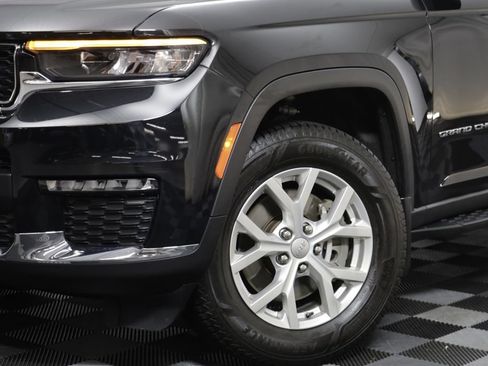 Used 2022 Jeep Grand Cherokee L Limited w/ MOPAR Finishing Package AWD/4WD image 3