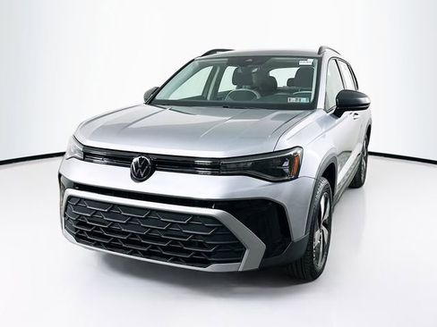 Used 2025 Volkswagen Taos S image 4