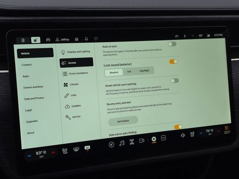 Used 2024 Rivian R1S Adventure image 58