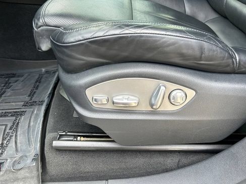 Used 2016 Porsche Cayenne AWD/4WD image 16