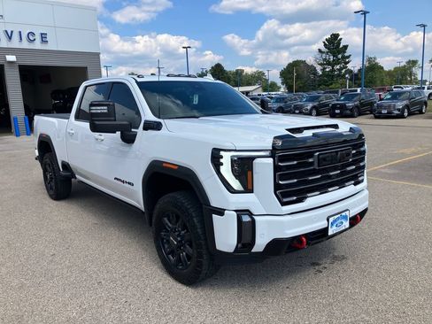 Used 2024 GMC Sierra 3500 AT4 w/ AT4 Premium Plus Package AWD/4WD image 5