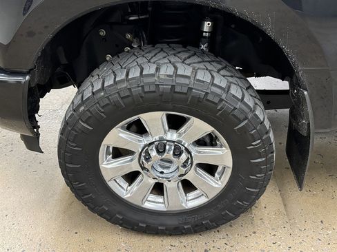 Used 2019 Ford F250 Platinum w/ Platinum Ultimate Package AWD/4WD image 7