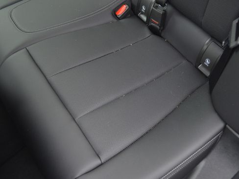 Used 2025 BMW 330i xDrive 330i xDrive w/ Convenience Package image 27