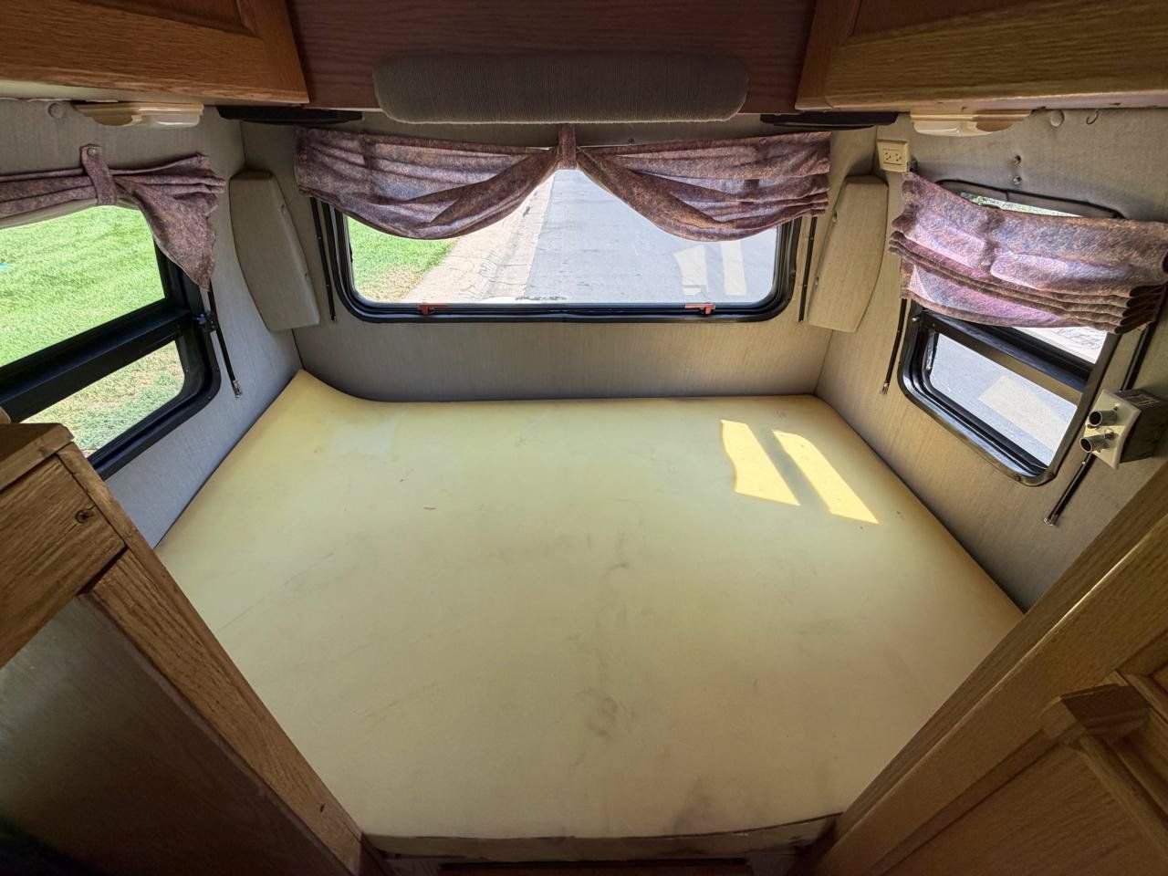 Used 2000 Chevrolet Express 3500 RWD image 20