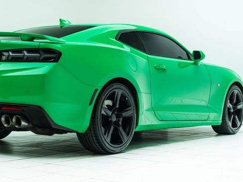 Used 2017 Chevrolet Camaro SS image 13